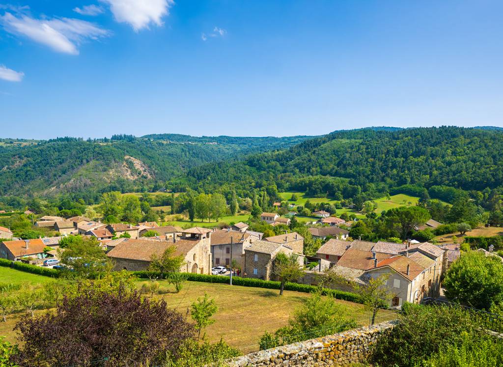 Vue panoramique sur le village de Boucieu-le-Roi en Ardèche