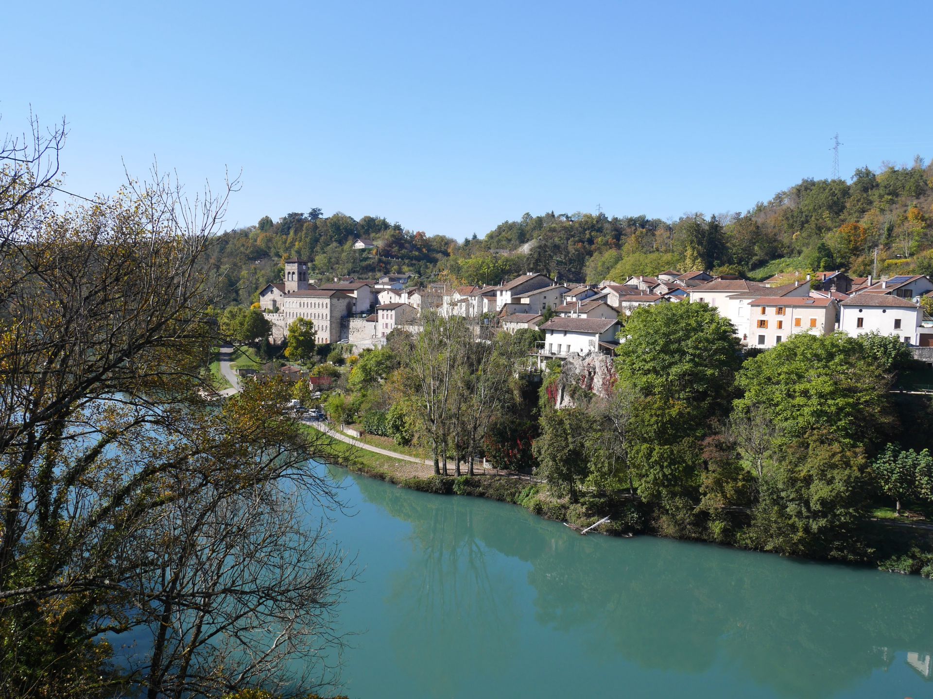Vue panoramique de La Sône au bord de l’Isère